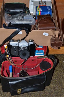 Lot 393 - Cameras, including Zenith outfit, Flexor etc