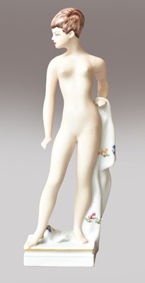 Lot 100 - A modern Royal Dux figure of a nude female