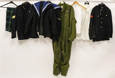 Lot 2033 - Quantity of Assorted Mainly Men's Military...