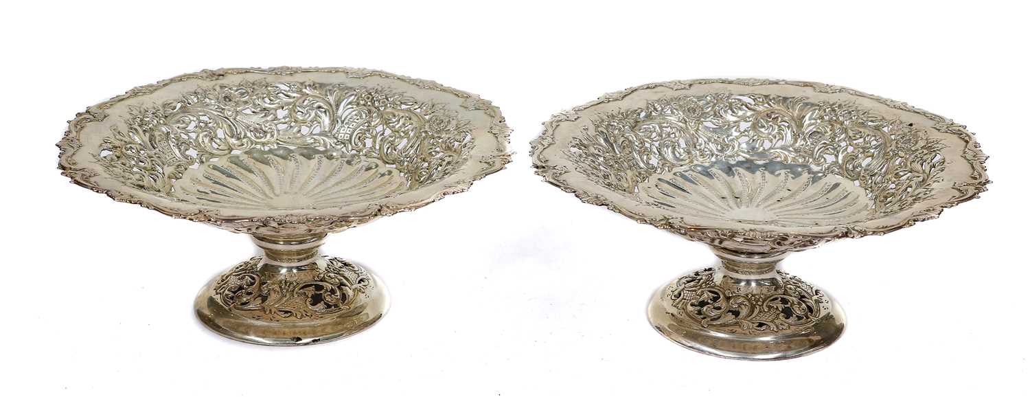 Lot 107 - A Pair of American Silver Dessert-Stands, by...