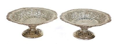 Lot 107 - A Pair of American Silver Dessert-Stands, by...