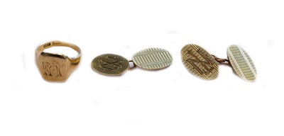 Lot 139 - A pair of 9 carat gold cufflinks; and a 9...