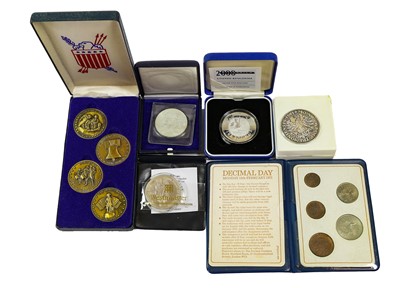 Lot 453 - Mixed Lot, including: Elizabeth II silver...