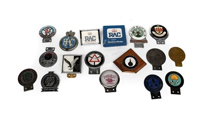 Lot 37 - Nineteen Assorted Members' Badges, to include...
