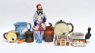Lot 70 - Assorted pottery and porcelain to include...