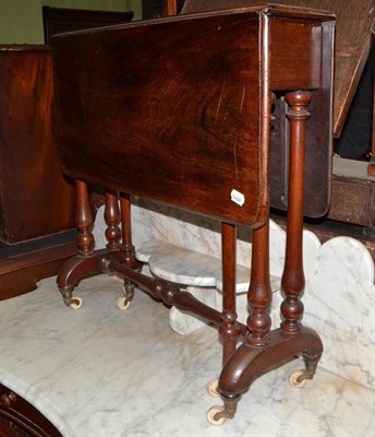 Lot 537 - Victorian mahogany Sutherland table