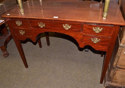 Lot 552 - A mahogany dressing table