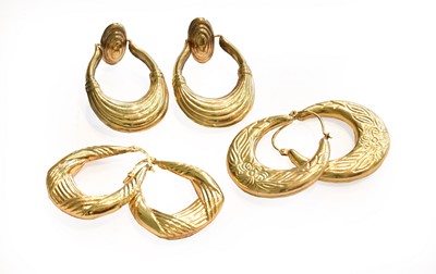 Lot 251 - Two pairs of 9 carat gold hoop earrings; and a...