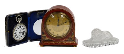 Lot 75 - An early 20th century mantel timepiece in...