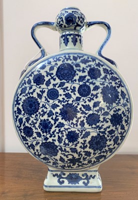 Lot 158 - A Chinese Porcelain Moon Flask, Qianlong reign...