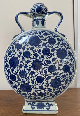 Lot 158 - A Chinese Porcelain Moon Flask, Qianlong reign...