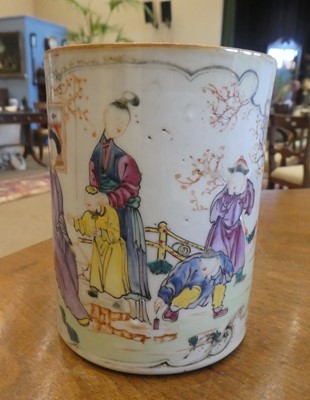 Lot 170 - A Chinese Porcelain Mug, Qianlong, of...