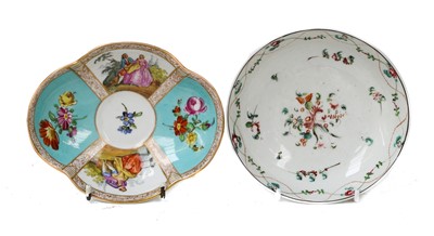 Lot 49 - Assorted ceramics including two first period...
