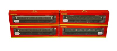 Lot 155 - Hornby (China) OO Gauge SR Maunsell Coaches