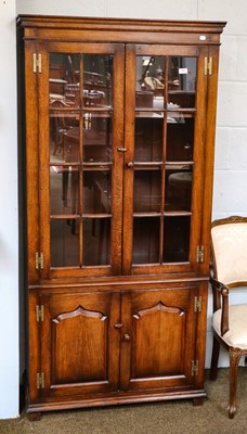 Lot 1207 - A solid oak Titchmarsh & Goodwin style...