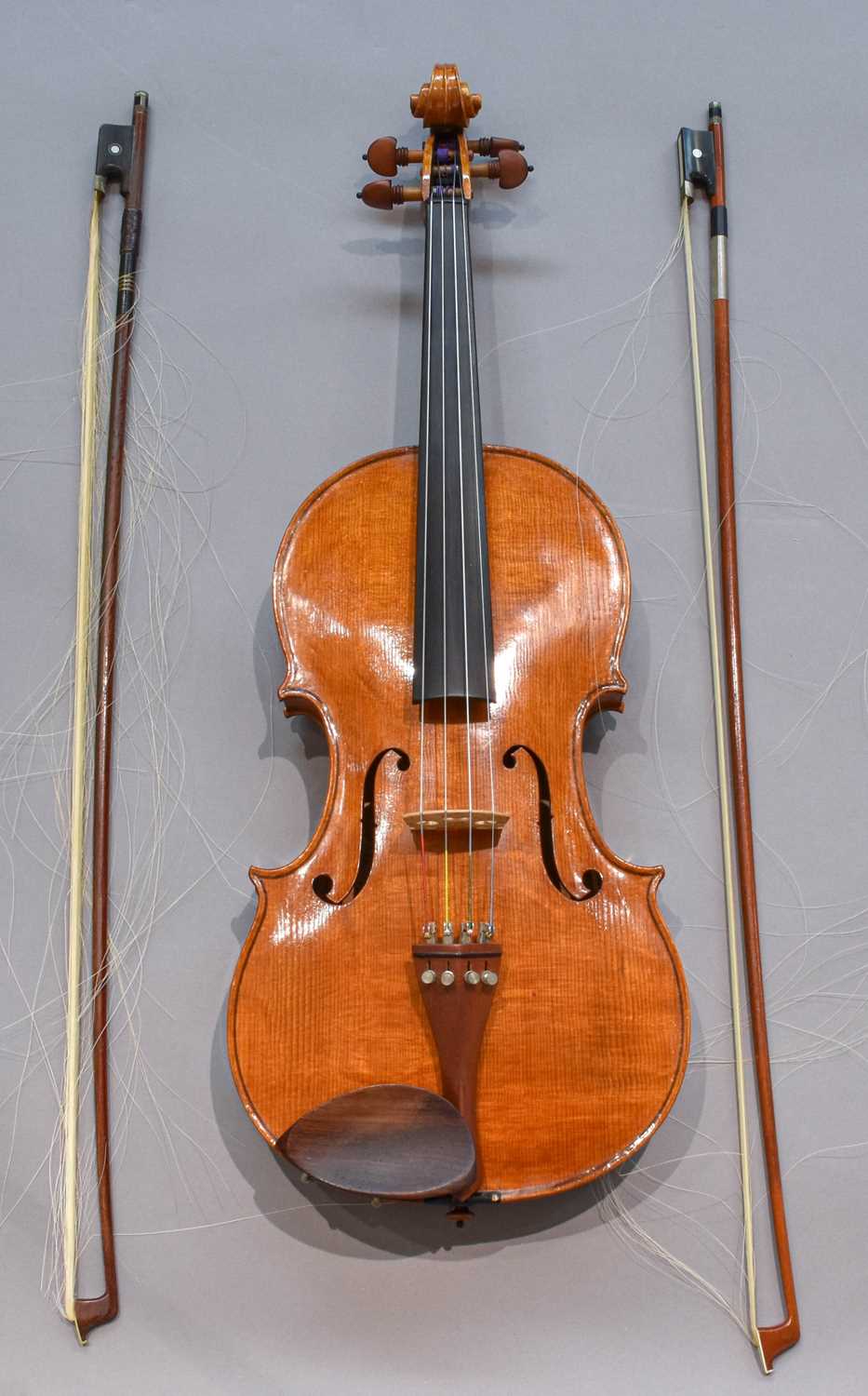 Lot 4 - Viola