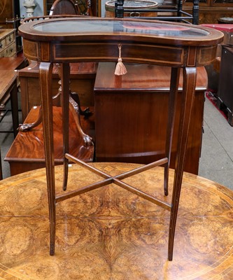 Lot 1238 - An Edwardian inlaid mahogany Kidney shaped...