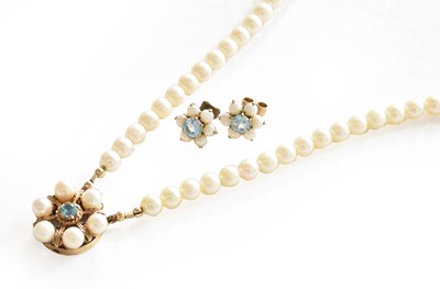 Lot 36 - A two row cultured pearl necklace, knotted to...