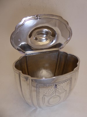 Lot 2190 - A George III Silver Tea-Caddy