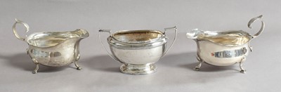 Lot 2 - A Pair of George V Silver Sauceboats, by...