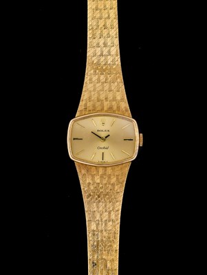 Lot 2161 - A Lady's 18 Carat Gold Wristwatch, signed...