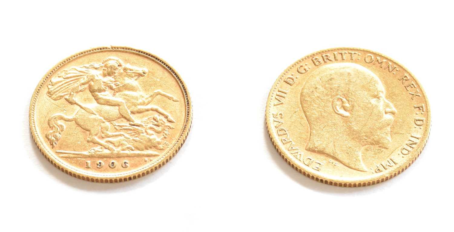 Lot 19 - A half sovereign dated 1906