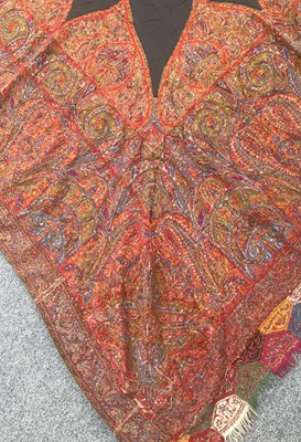 Lot 2172 - A Late 19th Century Woven Paisley Shawl with...