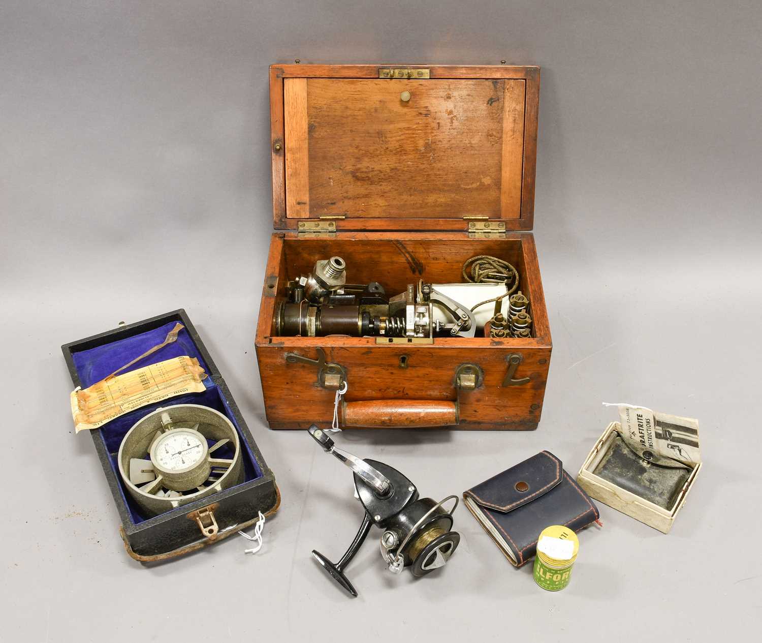 Dobbie Instruments Lot 221 - Dobbie McInnes (Glasgow) Patent Engine