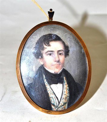 Lot 87 - A 19th century miniature portrait of a gentleman