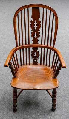 Lot 1225 - An early 19th century Yew and Elm Windsor...