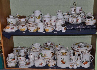 Lot 100 - Large quantity of Worcester Evesham dinner wares on two shelves