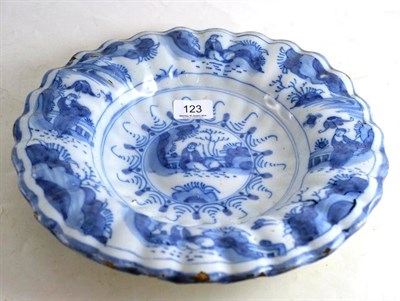 Lot 123 - 17th century Delft charger