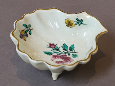 Lot 210 - A Bow shell moulded pickle dish, circa 1755,...