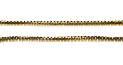 Lot 339 - A box link chain, stamped '750', length 63.5cm