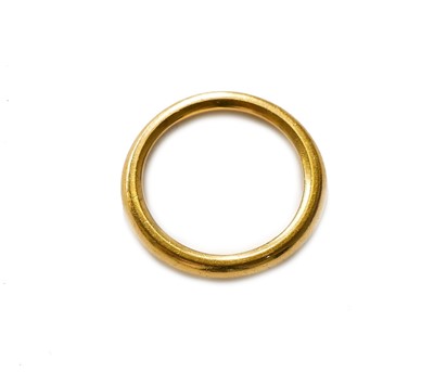 Lot 336 - A 22 carat gold band ring, finger size J1/2