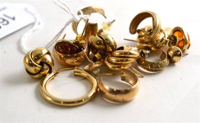 Lot 168 - A pair of amber earrings, assorted 9ct gold and other earrings