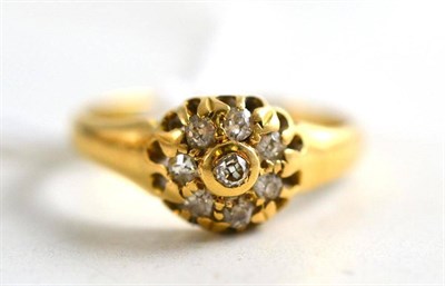 Lot 174 - An 18ct gold diamond cluster ring