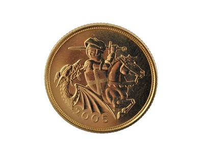 Lot 325 - Elizabeth II, Sovereign 2005, obv....