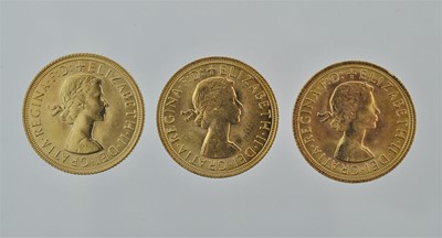 Lot 357 - 3 x Elizabeth, Sovereigns 1963, 1964 and 1965,...