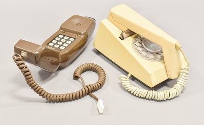 Lot 208 - A GPO Trimphone