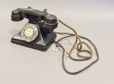 Lot 207 - A GPO 200-Series Bakelite Telephone