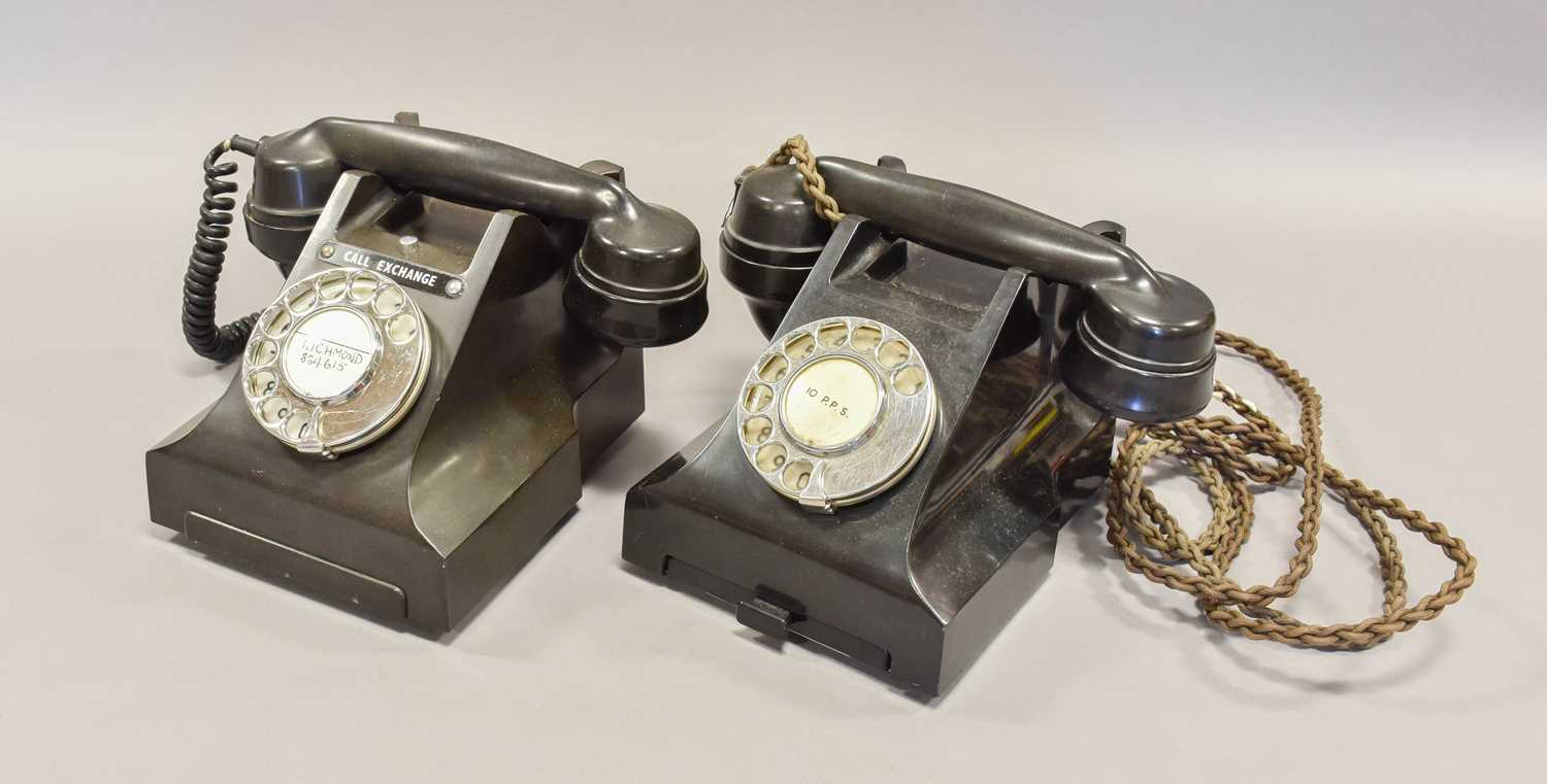 Lot 209 - A GPO Type 310 Black Bakelite Telephone