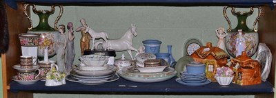 Lot 202 - Quantity of decorative china and glassware