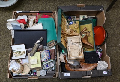 Lot 357 - A large quantity of costume jewellery,...