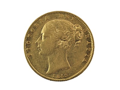 Lot 246 - Victoria, Sovereign 1859, obv. young head left,...