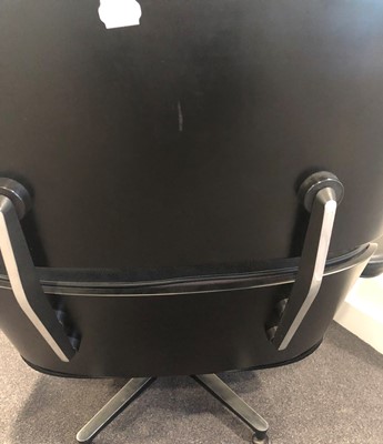 Lot 1270 - A Pair of Italian Cofemo Eames Style Lounge...