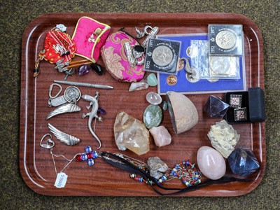 Lot 89 - A group of miscellaneous items including...