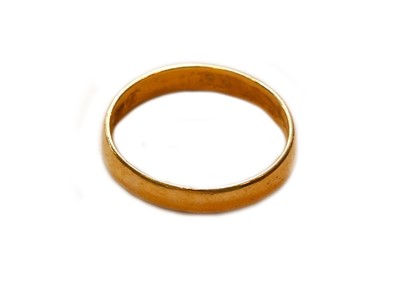 Lot 274 - A 22 carat gold band ring, finger size S