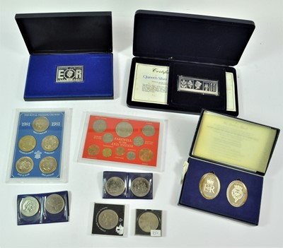 Lot 476 - Mixed Lot, comprising: The Queen's Silver...