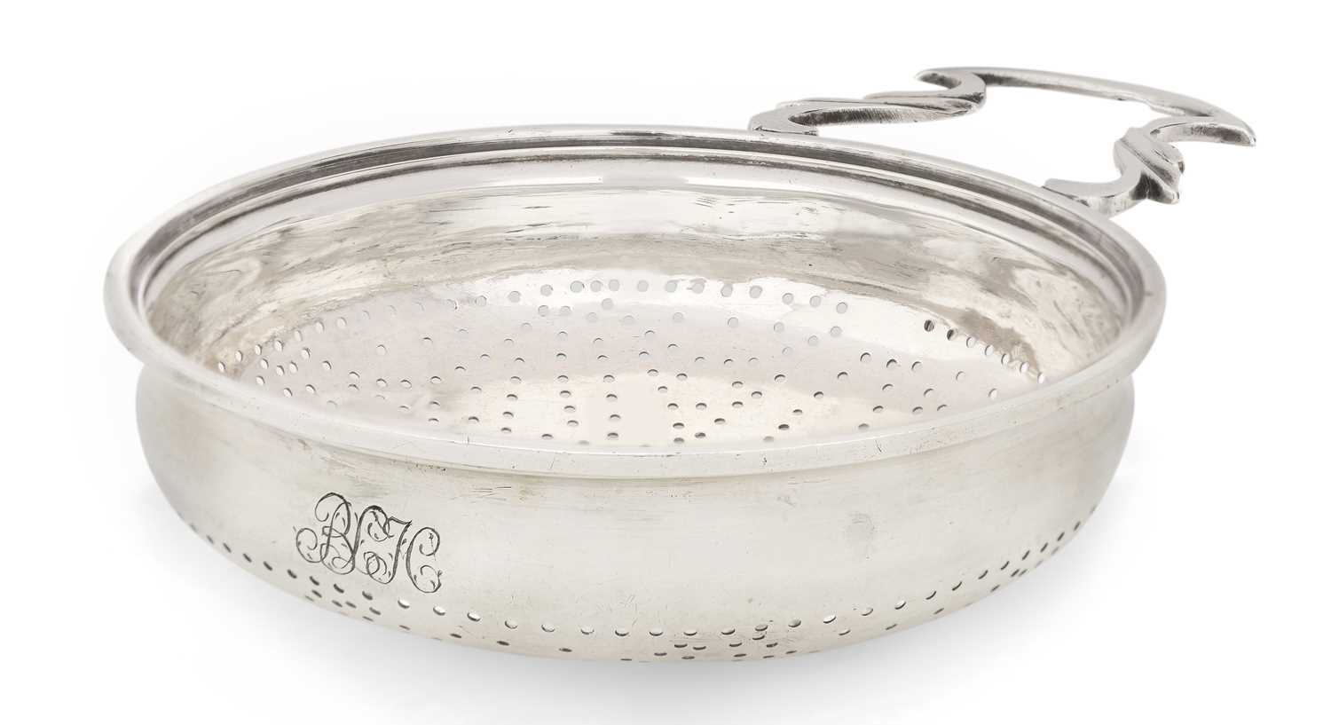 Lot 2192 - A George III Silver Lemon-Strainer